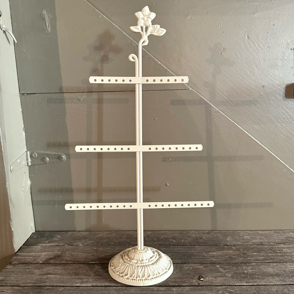 Vintage Style Earring Display White Metal Stand